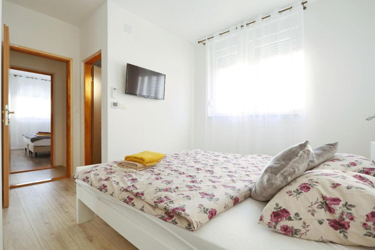 Holidayhouse Alirio With Heated Pool. วรซี ภายนอก รูปภาพ